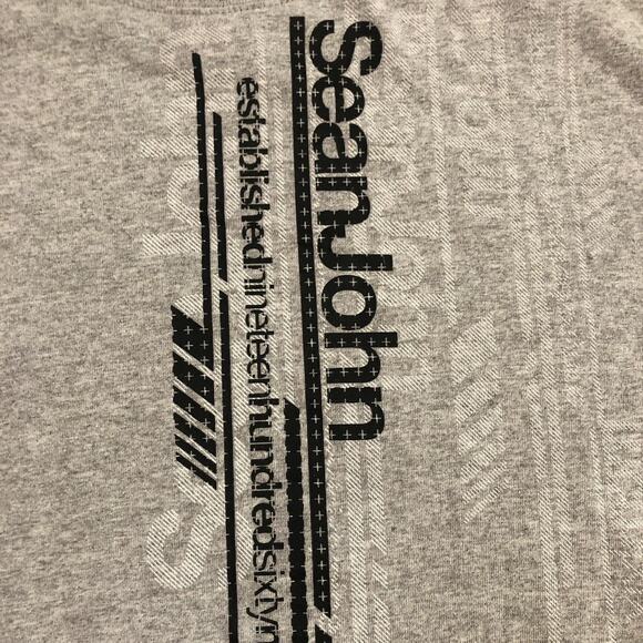 Men's Grey Sean John Graphic Tee - Picture 3 of 5